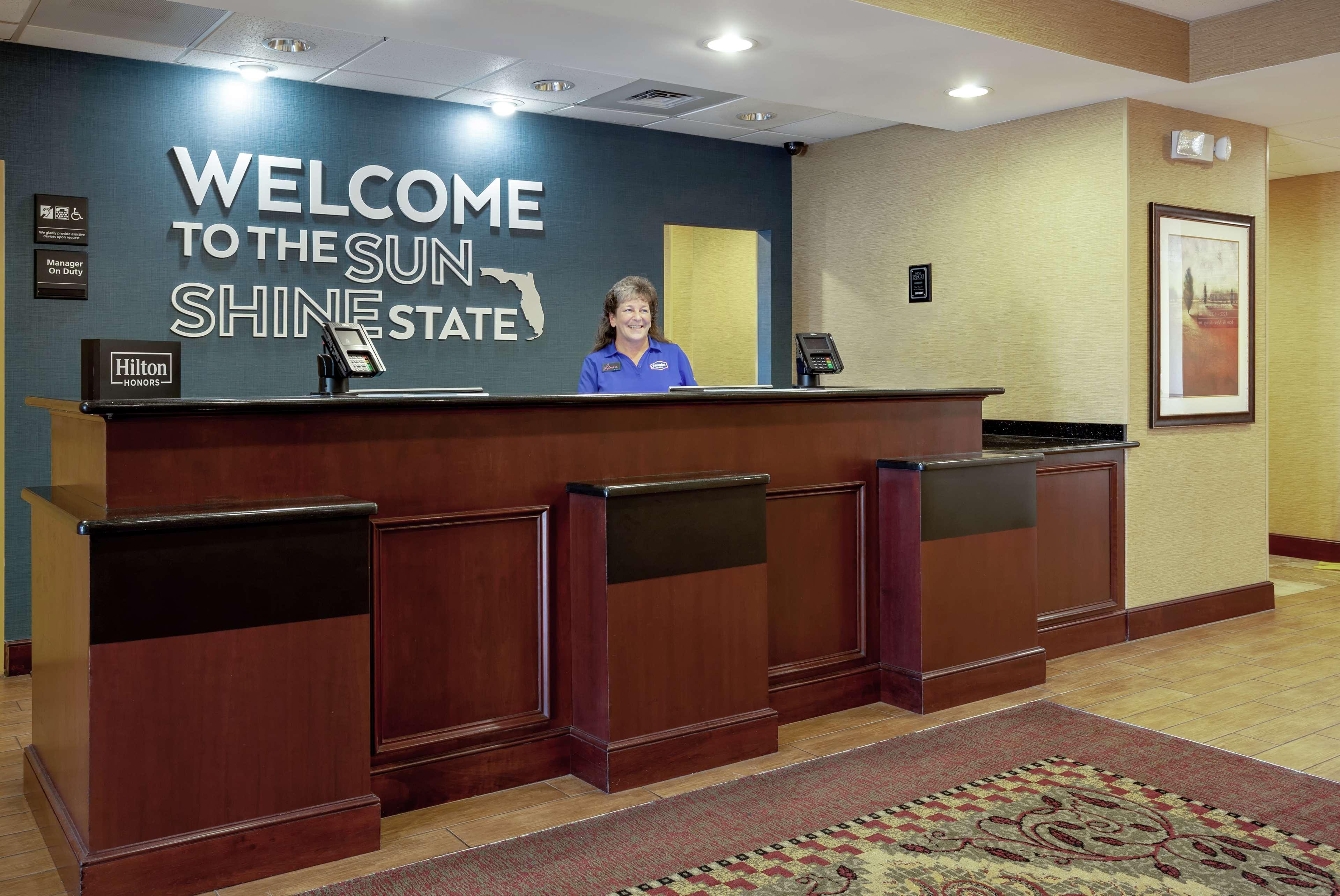 Hampton Inn & Suites Port Richey Bagian luar foto